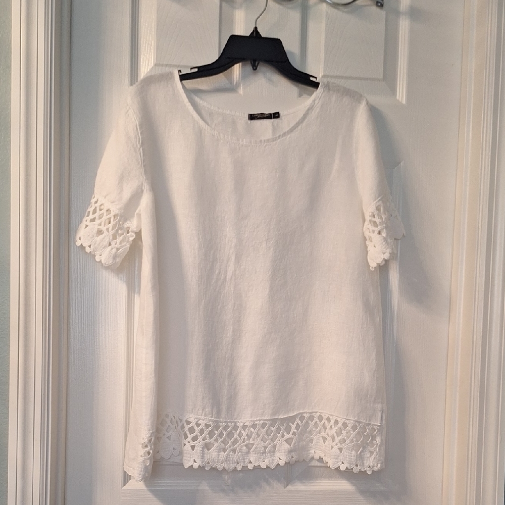 White Lace Trim Women's Top. Size L.